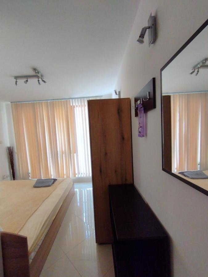 Seahomevarna Luaran gambar
